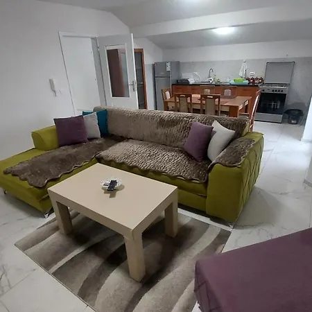 Xxl Apartments City Centar Bitola Esterno foto