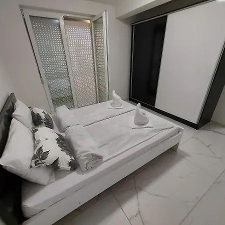 Xxl Apartments City Centar Bitola Esterno foto